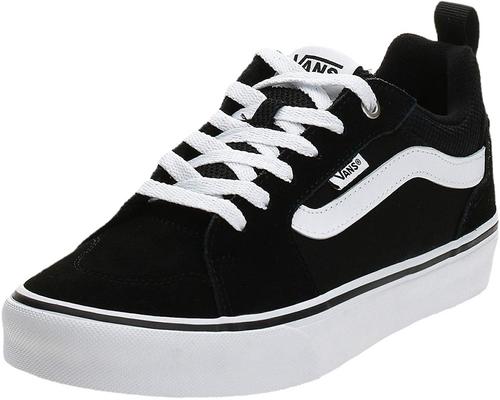une Paire De Basket Vans Filmore