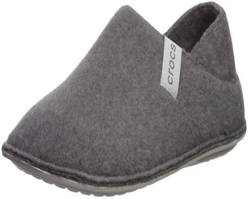 une Paire De Chausson Crocs Classic Convertible Slipper