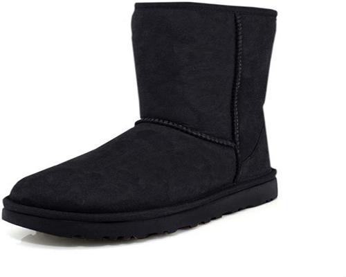 une Paire De Bottes Ugg Classic Short Ii De Neige Femme