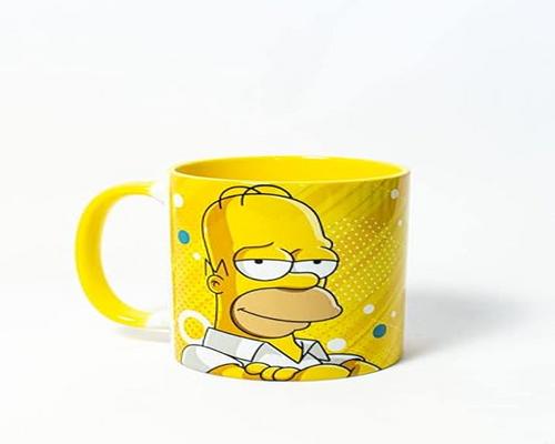 une Tasse "Homer" Jaune