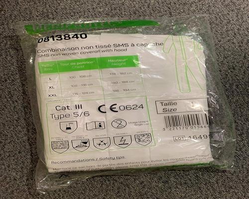 une Combinaison De Protection Médicale Xl Jetable