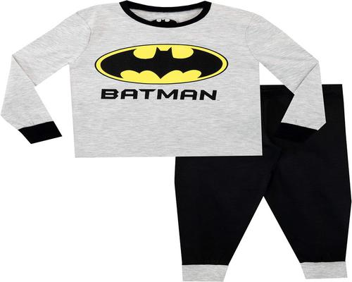 un Ensemble De Pyjamas Batman Bien Ajusté Pour Garçon