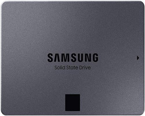 una scheda Sata Ssd da 2,5 &#39;&#39; Samsung 860 Qvo interna