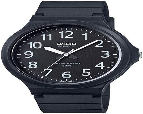 un orologio Casio Mw-240-1Bvef