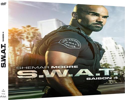 un Ensemble De S.W.A.T. - Saison 4 Coffret Dvd Avec Étui