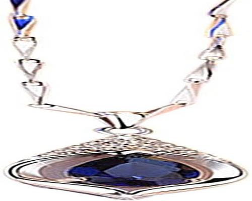 ett romantiskt och elegant U/K-hängehalsband med safir