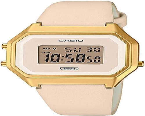 un reloj Casio unisex con correa de cuero