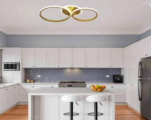 una plafoniera a led moderna ed elegante