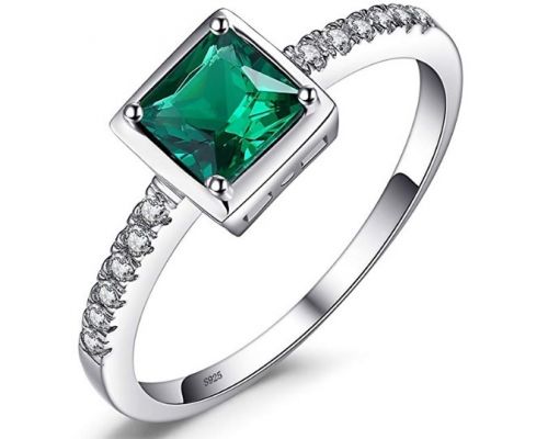 Un anillo de esmeralda
