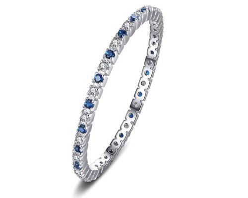Un anello blu dell&#39;eternità
